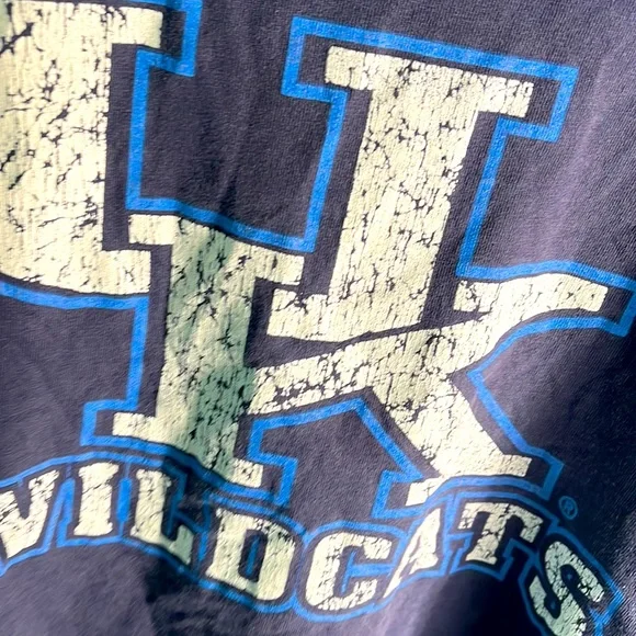 university of kentucky wildcats t-shirt - Picture 3 of 3